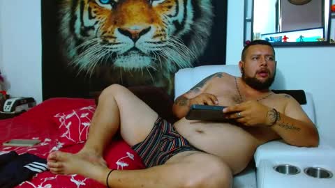 michell_myers online show from 02-04-25, 02:39