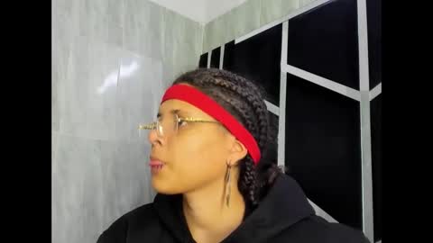 michell_rs online show from 03-12-25, 07:24