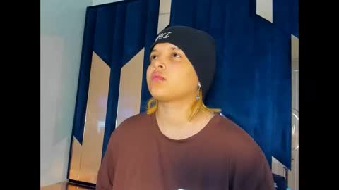 michell_rs online show from 11-04-25, 06:45