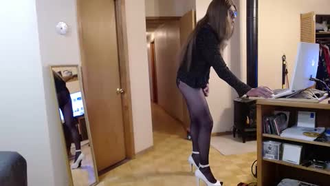 Michelle online show from 11-12-25, 08:19