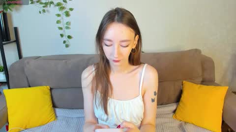 Michelle online show from 11-08-25, 01:06