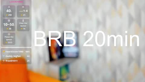 Snapshot of michelle_blond chatting on 02-04-25, 10:00 michelle_blond online show from 02-04-25, 10:00