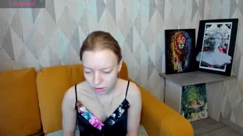 Snapshot of michelle_blond chatting on 02-18-25, 06:59 michelle_blond online show from 02-18-25, 06:59