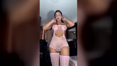 MICHELLE DE LA TORRE online show from 02-25-26, 01:43