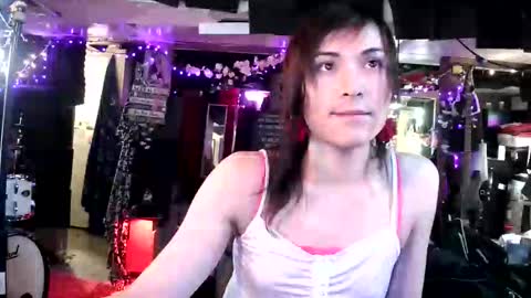 Snapshot of michelle_flowers chatting on 11-11-25, 03:17 michelle_flowers online show from 11-11-25, 03:17