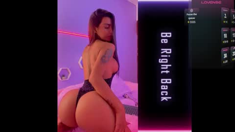 Snapshot of michelle_madson_ chatting on 10-21-25, 11:05 michelle_madson_ online show from 10-21-25, 11:05