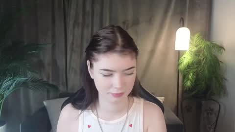 Snapshot of michelle_vasquez chatting on 05-22-26, 10:04 Michelle online show from 05-22-26, 10:04