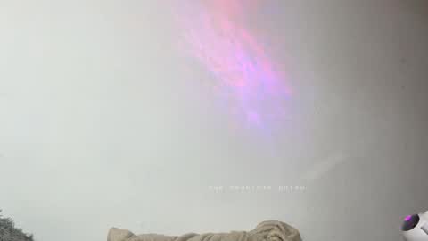 Snapshot of michellepetitte chatting on 09-26-25, 04:05 michellepetitte online show from 09-26-25, 04:05