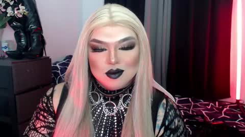 Michelle online show from 10-16-25, 04:02