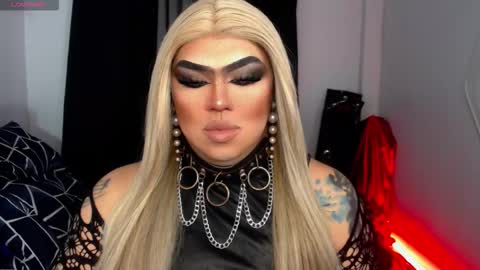 Snapshot of michellevixen921 chatting on 11-20-25, 12:00 Michelle online show from 11-20-25, 12:00