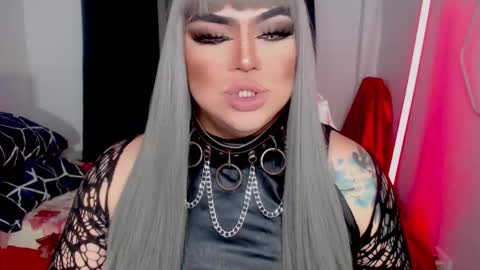 Snapshot of michellevixen921 chatting on 12-13-25, 09:20 Michelle online show from 12-13-25, 09:20