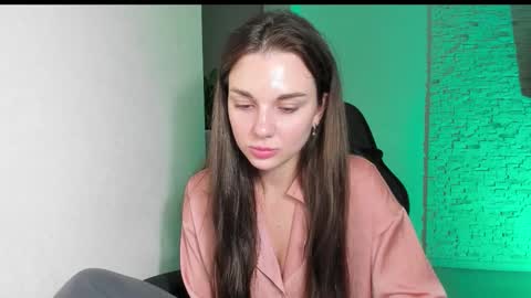 Michellee online show from 11-13-25, 06:29