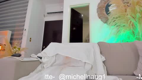 Snapshot of michellnaug chatting on 02-08-25, 06:01 MICHELNAUG online show from 02-08-25, 06:01