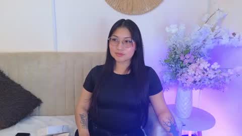 Snapshot of michellnight_ chatting on 06-20-26, 03:20 Michel online show from 06-20-26, 03:20