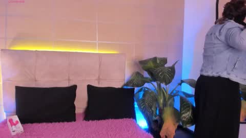 michonne_09 online show from 11-10-25, 09:14