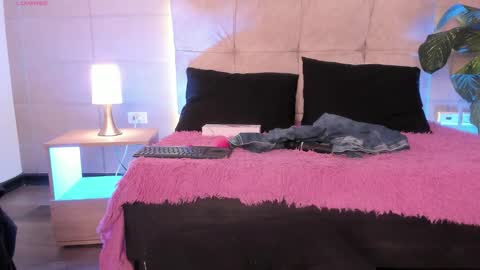 michonne_09 online show from 11-23-25, 10:26