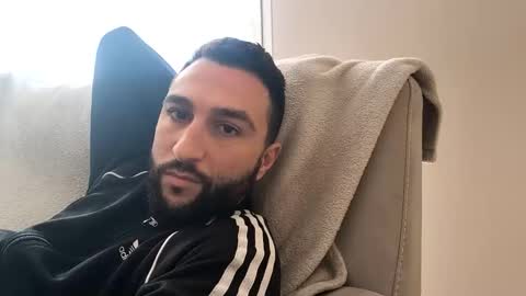 micka695 online show from 02-08-26, 01:03