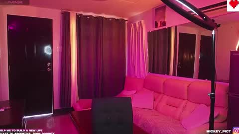 Mickey online show from 10-18-25, 03:42