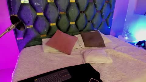 Micki online show from 02-18-26, 11:28