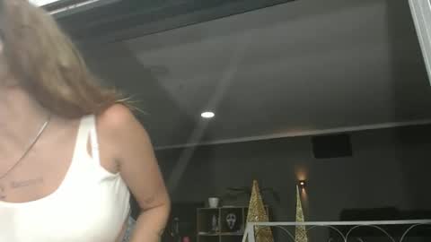 Snapshot of mickystrumia chatting on 12-16-25, 12:26 mickystrumia online show from 12-16-25, 12:26