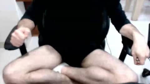 Snapshot of microfama00 chatting on 01-17-26, 06:29 microfama00 online show from 01-17-26, 06:29