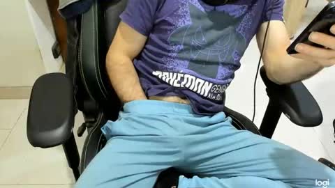 Snapshot of microfama00 chatting on 02-12-26, 07:25 microfama00 online show from 02-12-26, 07:25