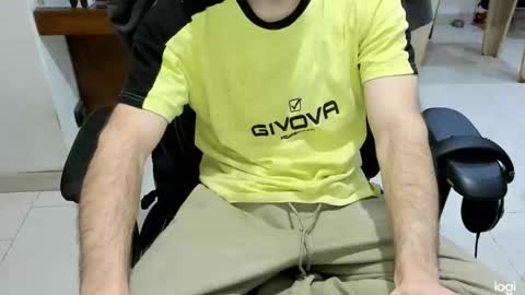 Snapshot of microfama00 chatting on 03-13-26, 11:11 microfama00 online show from 03-13-26, 11:11