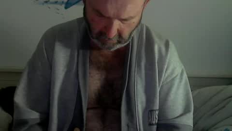 Snapshot of midhir chatting on 02-08-25, 09:25 kike online show from 02-08-25, 09:25