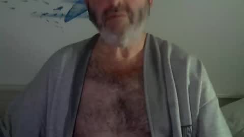 Snapshot of midhir chatting on 03-07-25, 04:00 kike online show from 03-07-25, 04:00