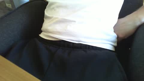 Snapshot of midlifemuscle17941 chatting on 04-30-26, 04:46 midlifemuscle17941 online show from 04-30-26, 04:46