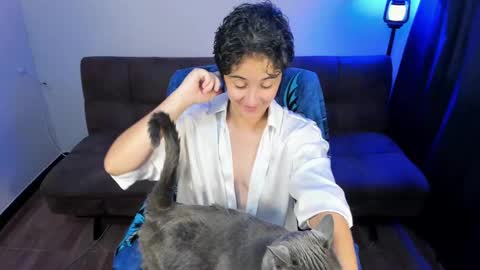 Blue online show from 03-11-25, 11:12