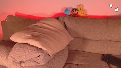 Snapshot of midnight__muse chatting on 12-15-24, 08:19 Rain online show from 12-15-24, 08:19