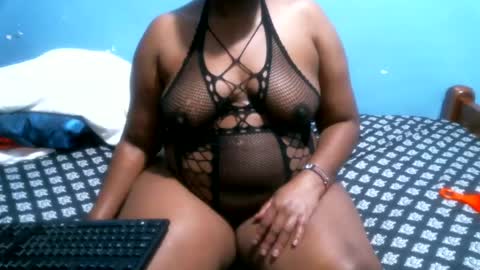 Snapshot of midnightkady chatting on 06-05-26, 08:03 Caddy online show from 06-05-26, 08:03