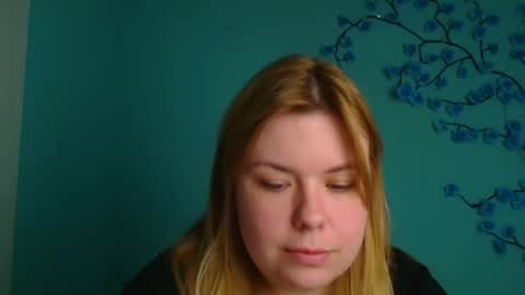 Mariana online show from 04-24-26, 05:43