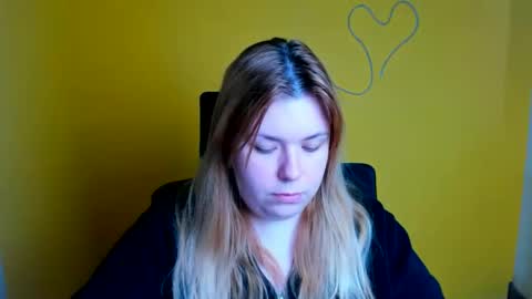 Snapshot of midnightmariana chatting on 05-12-26, 11:18 Mariana online show from 05-12-26, 11:18