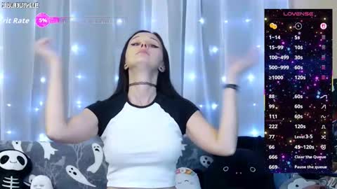 Snapshot of midnightpixie chatting on 11-11-25, 08:09 Jenna Talia online show from 11-11-25, 08:09