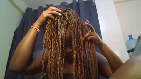 midnightt_curves online show from 05-22-26, 09:20