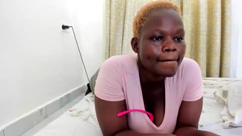 Snapshot of midnighttara chatting on 11-10-25, 11:42 sexy Tara online show from 11-10-25, 11:42