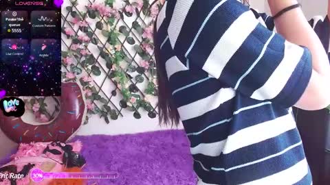 Snapshot of midoriquinn chatting on 01-25-25, 02:25 Midori 7u7 online show from 01-25-25, 02:25