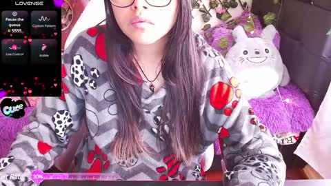 Snapshot of midoriquinn chatting on 02-03-25, 02:13 Midori 7u7 online show from 02-03-25, 02:13