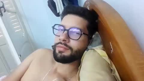 Sam online show from 10-04-25, 03:54