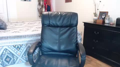 Snapshot of midsummernightsdream chatting on 01-07-25, 05:09 MidsummerNightsDream online show from 01-07-25, 05:09