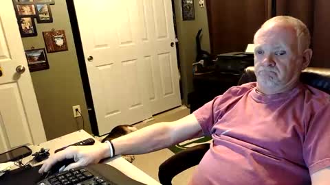 midwestdad09 online show from 04-12-26, 01:32