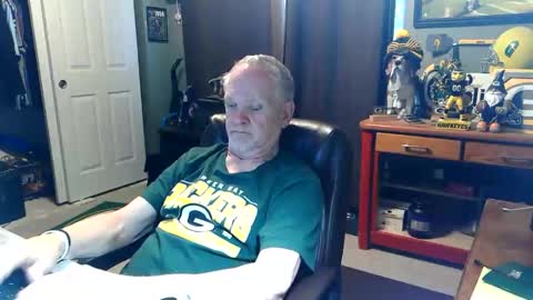 midwestdad09 online show from 05-15-26, 01:51