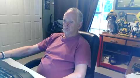 midwestdad09 online show from 05-18-26, 10:04
