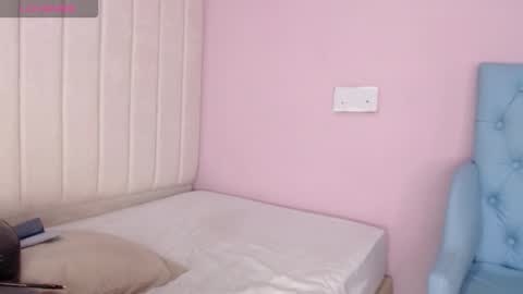 Snapshot of miel_alisha chatting on 11-30-25, 01:15 miel online show from 11-30-25, 01:15