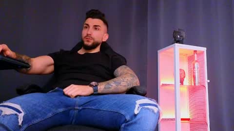 MightyAaron online show from 02-10-25, 10:31