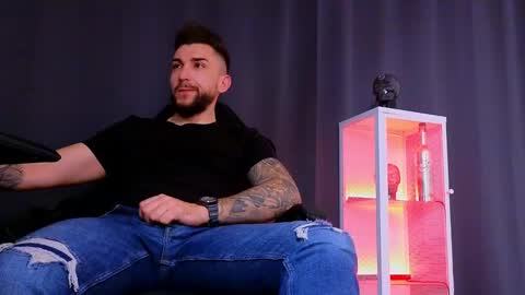 MightyAaron online show from 02-11-25, 02:46