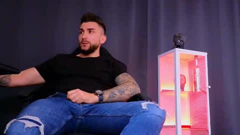 MightyAaron online show from 02-11-25, 05:47