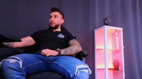 MightyAaron online show from 03-05-25, 06:23